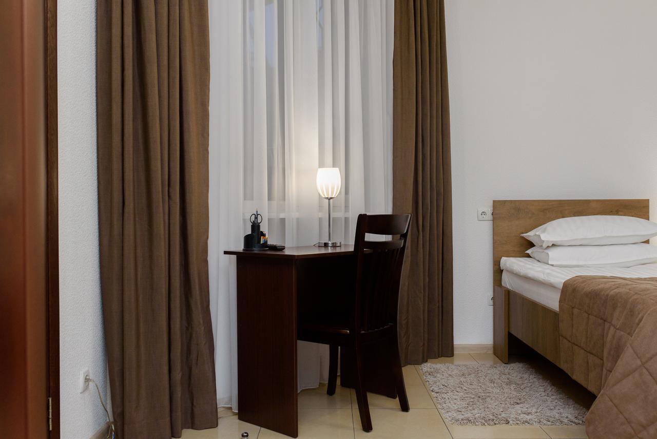 M&M Aparthotel Sumy Exterior photo
